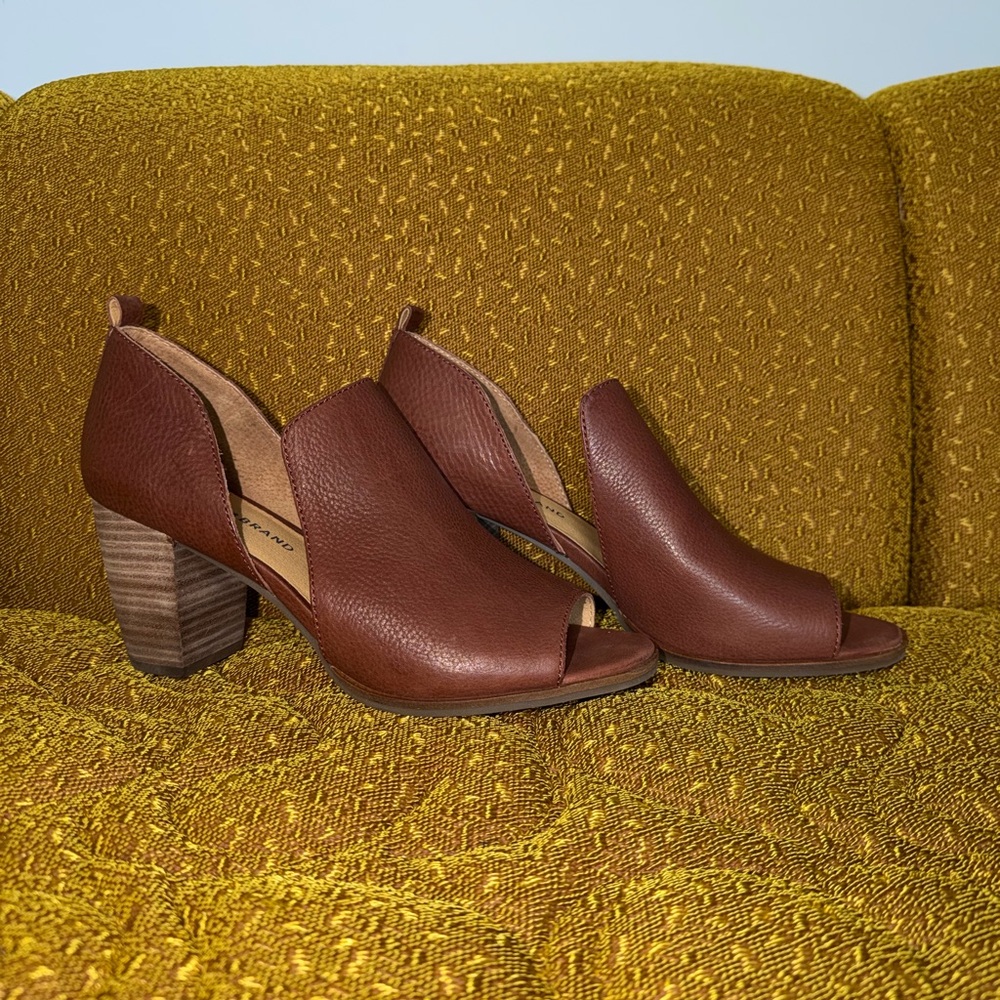 Lucky Brand Brown Leather Peep Toe Block Heel Shoes Size 9.5